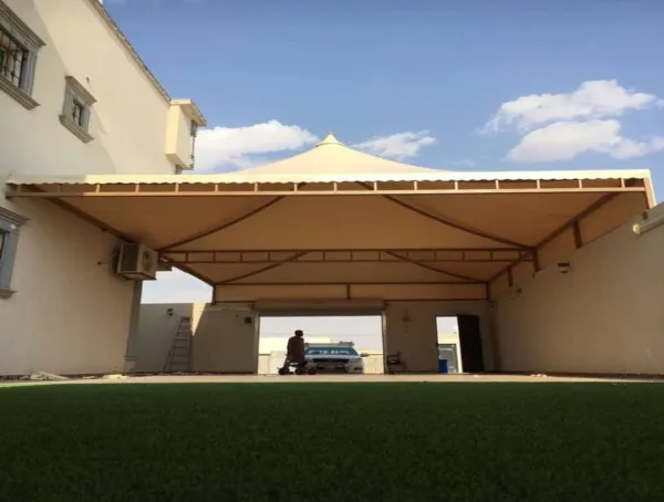 مظلات هرميه